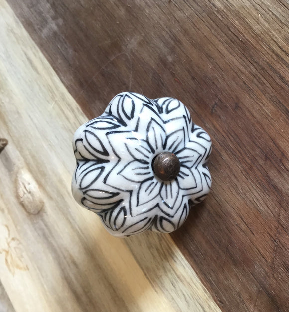 Black Flower Ceramic Knob
